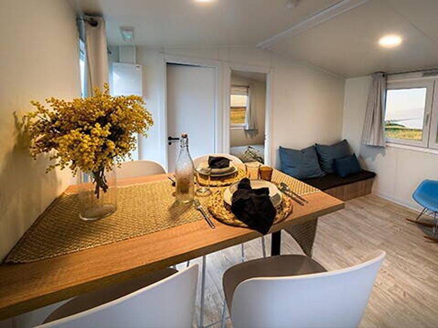 Camping Playa Brava - Mobilhome 4 personnes - Mobil-home | Comfort | 2 Ch. | 4 Pers. | Terrasse surélevée | Clim. in Pals, Costa Brava