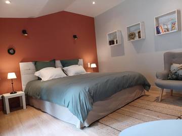 Cottage pour 2 personnes, avec piscine ainsi que terrasse et jardin à La Tour-sur-Orb