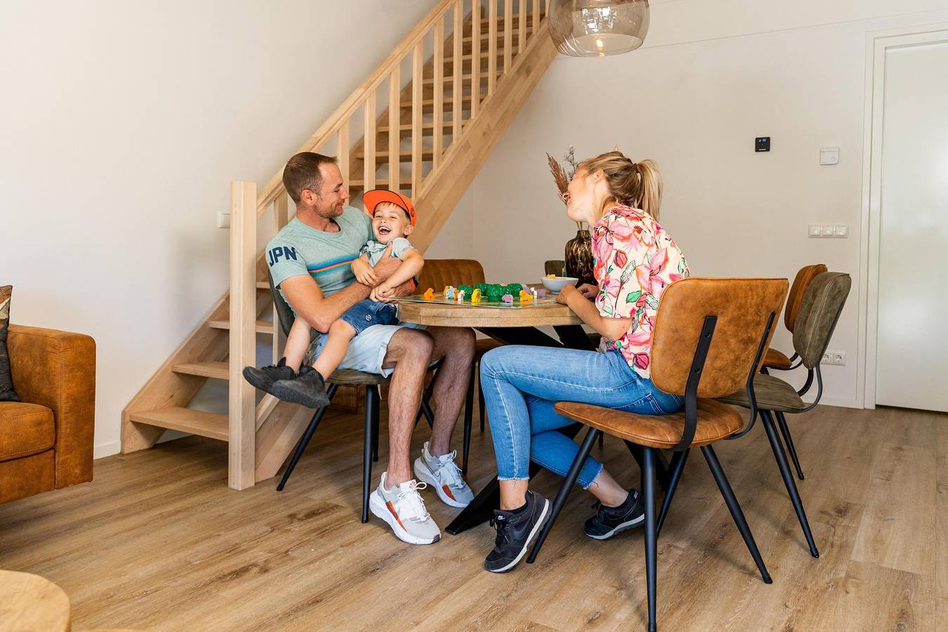 Camping en Bungalowpark de Norgerberg — 6 pers. wellness deluxe bungalow met hottub in Drenthe