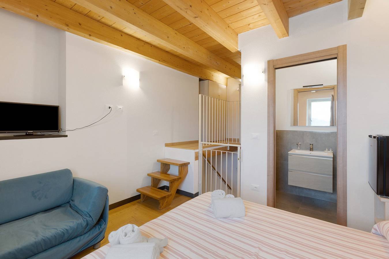 Appartement entier, Appartement 'Giobatta' avec jardin privé, Wi-Fi et climatisation in Sestri Levante (City), Sestri Levante