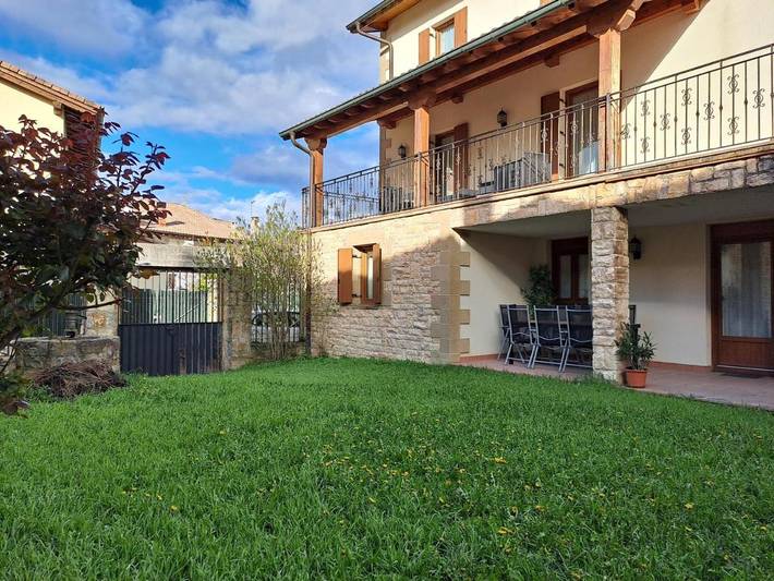 Casa de vacaciones para 11 personas, con jardín y vistas en Comarca de Aoiz - 2