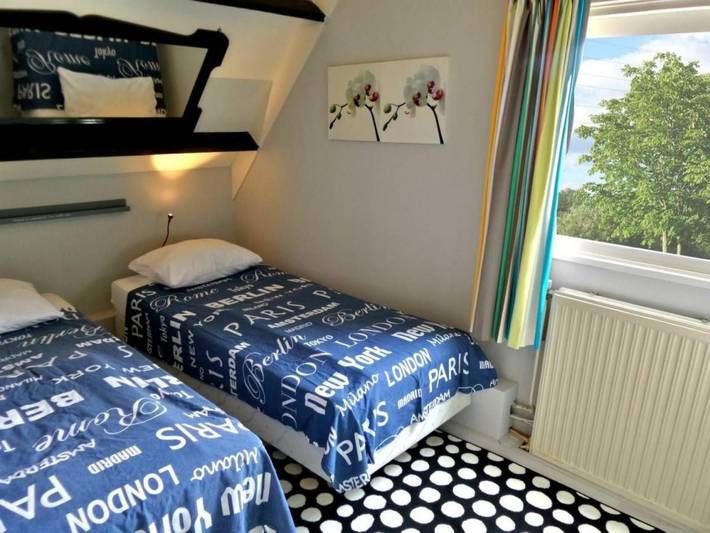 Ferienhaus für 5 Personen, mit Terrasse und Garten sowie Sauna in Friesland - 4