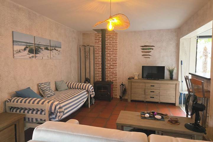 Apartamento entero, 3-4 pers ground floor apartment 850 m from Contis beach in Contis, Saint-Julien-en-Born