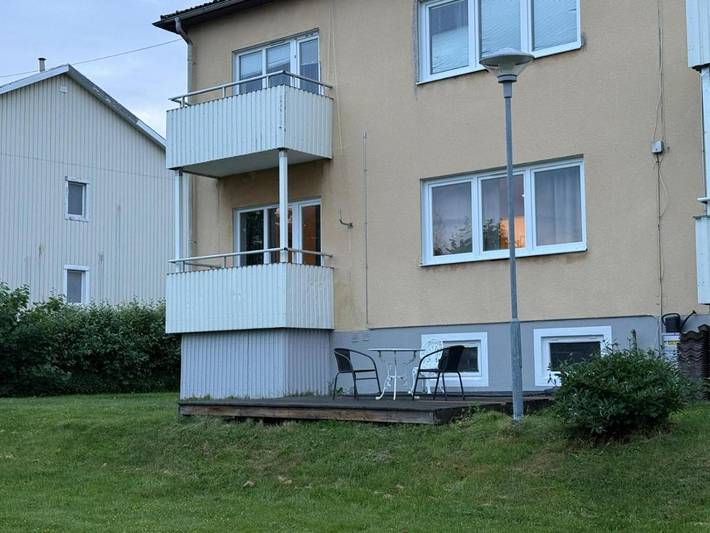 Ferienwohnung für 6 Personen, mit Balkon und Terrasse sowie Garten und Ausblick in Tibro - 2