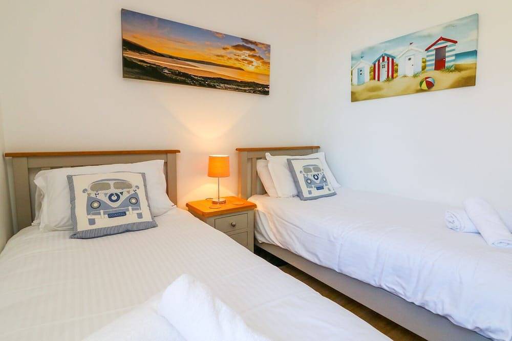 Seashore, romantic, character holiday cottage in Woolacombe in Woolacombe, Devon