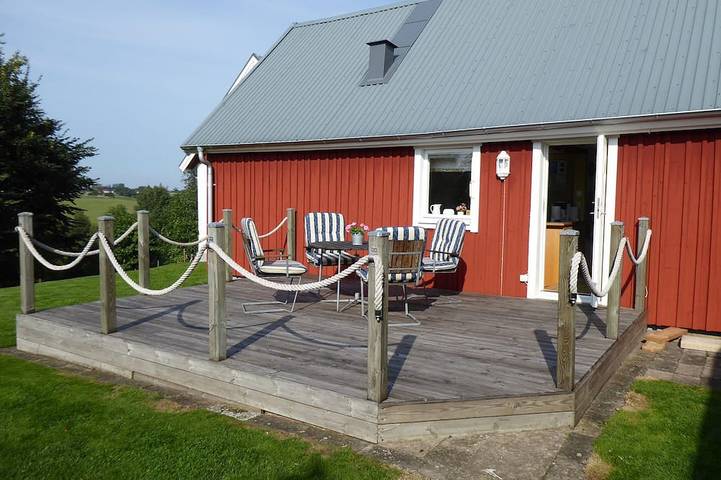 Ferienhaus für 4 Personen, mit Terrasse und Garten in Laholm