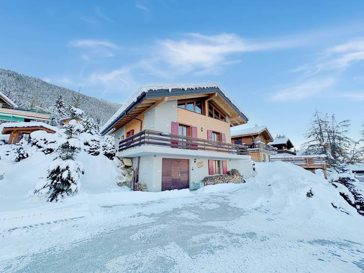Ferienhaus für 8 Personen, mit Sauna und Garten sowie Terrasse, mit Haustier in Nendaz