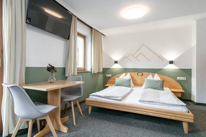 Ferienhaus für 34 Personen, mit Balkon und Sauna sowie Garten, mit Haustier in Kirchberg in Tirol - 2