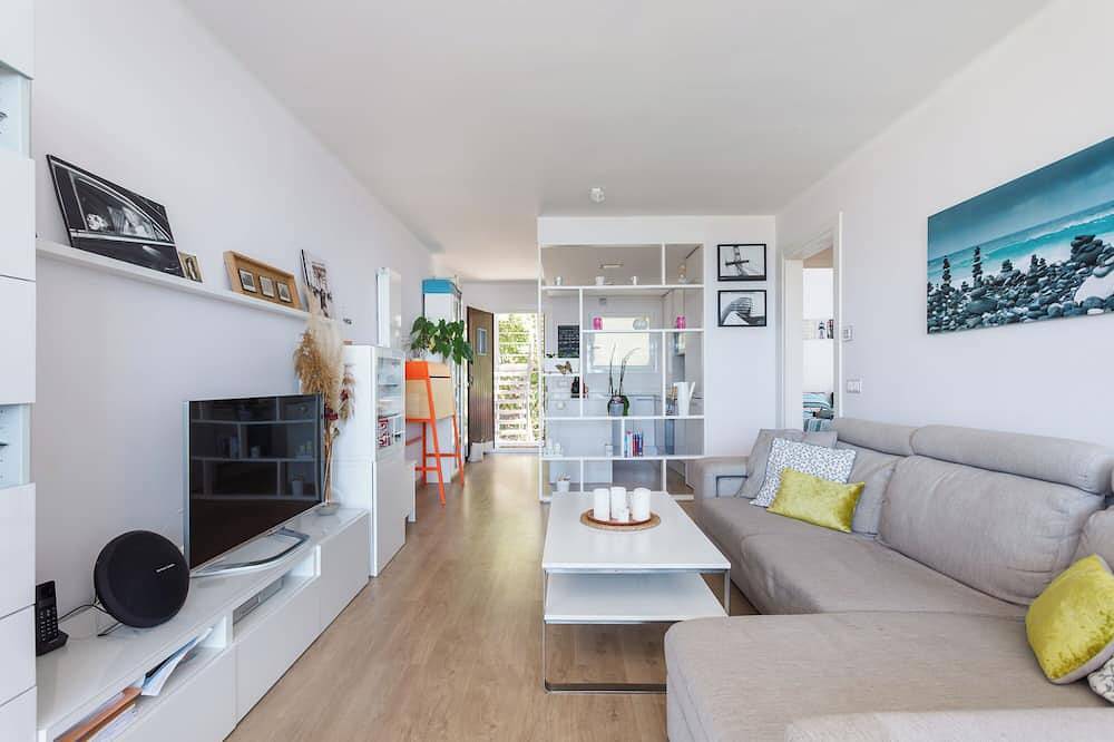 Entire apartment, Beautiful apartment with fantastic sea views in Castelldefels, Baix Llobregat