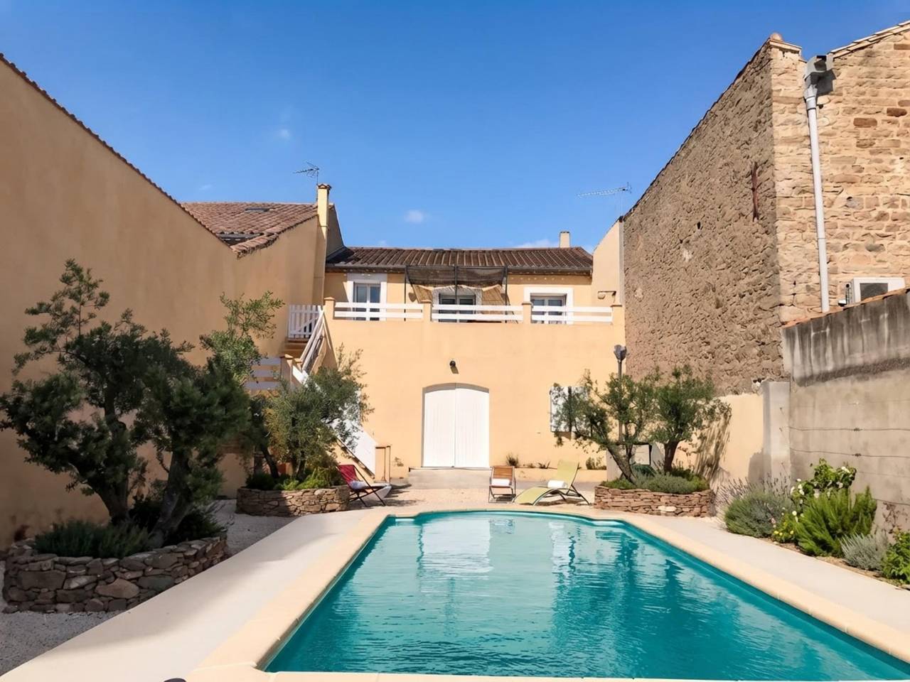 Schönes Dorfhaus mit privatem Pool
 in Olonzac, Canal du Midi