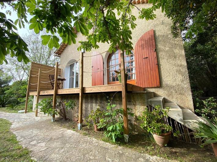 Location de vacances pour 2 personnes, avec vue et jardin dans Le Brusc - 4