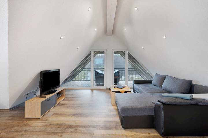 Gehele studio, Studio Appartement 'Ferienwohnung Maurer' met gedeelde tuin, balkon en Wi-Fi in Königsfeld im Schwarzwald, Central Black Forest