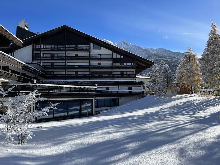 Hütte für 2 Personen, mit Balkon und Terrasse sowie Garten und Pool in Seefeld in Tirol