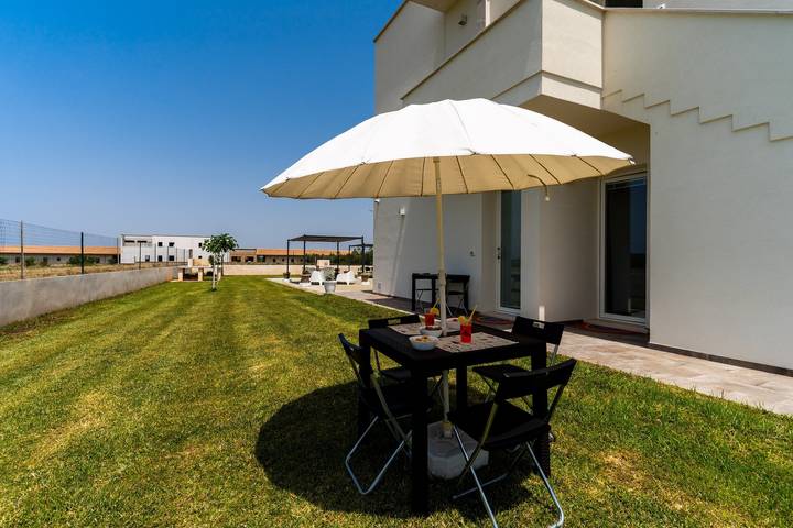 Apartamento entero, Apartamento vacacional "Le Scuderie 6" con balcón, piscina compartida y Wi-Fi in Galatone, Provincia de Lecce