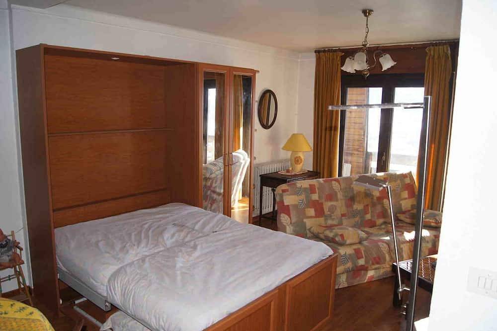Appartement entier, Appartement de montagne coquet et pratique avec vue superbe sur la Cerdagne Wifi in Égat, Parc naturel régional des Pyrénées catalanes