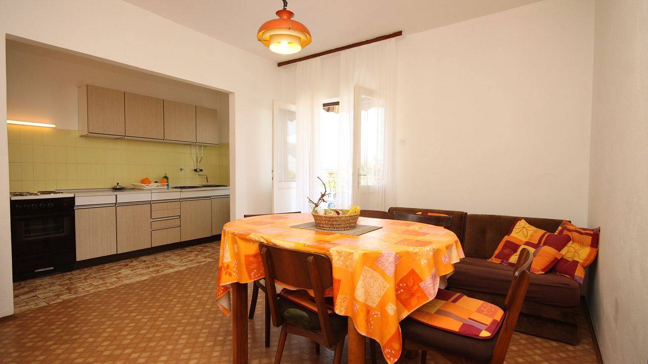 Entire holiday apartment, Ferienwohnung für 7 Personen (80 m²) in Ugljan in Ugljan, Ugljan Island