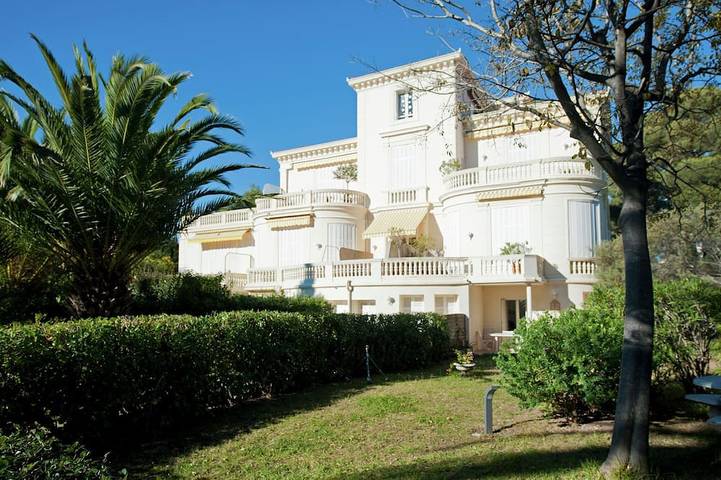Appartement de vacances pour 4 personnes, avec piscine et terrasse