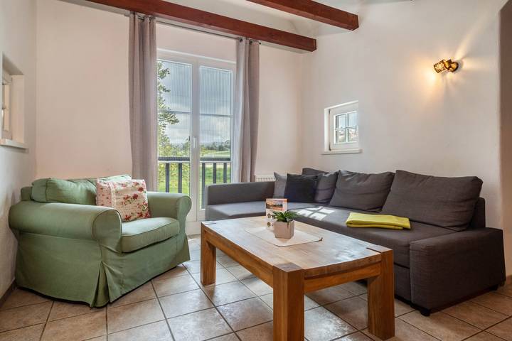 Ganze Wohnung, Ferienwohnung 'Maisonette', moderne, offene Wohnung auf zwei Etagen mit Blick über die Reitanlage in Ravensburg, Region Bodensee-Oberschwaben