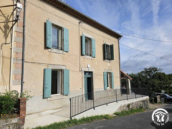 Gîte pour 12 personnes, avec Terrasse et Jardin dans Verdalle