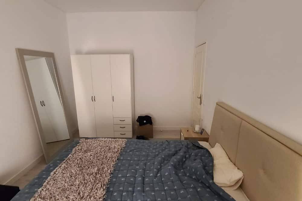 Ganze Wohnung, Stylish 4 bedroom - 10 min walk to the beach in Oeiras, Costa de Lisboa