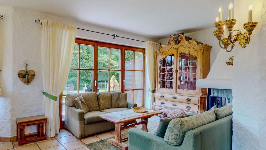 Ferienwohnung für 6 Personen, mit Garten und Ausblick an der Zugspitzland