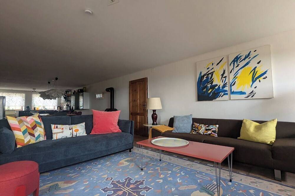 Große Ferienwohnung im Allgäu mit Balkon, Bergblick & Garten kunstvoll gestaltet in Ruderatshofen, Bayerisch Schwaben