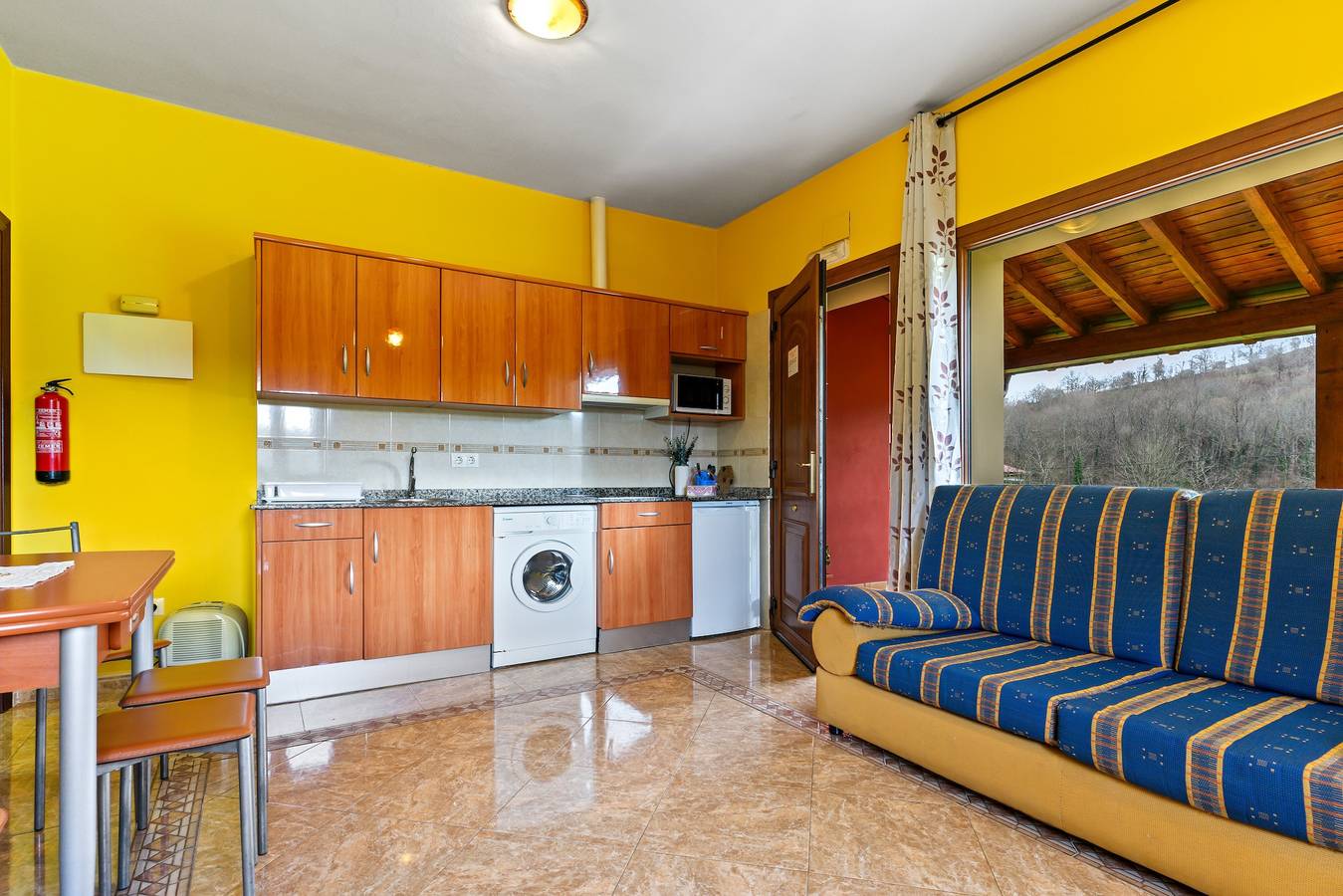 Ganze Wohnung, Chalet 'Les Cuartes 2' mit Bergblick, privater Terrasse und eigenem Garten in Cangas de Onís, Costa Verde (Spanien)