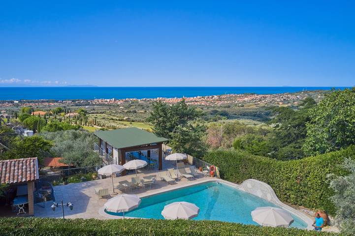 Ganze Wohnung, Ferienwohnung "Verde" mit Meerblick, Gemeinschaftspool und Wlan in San Vincenzo, Etruskische Küste