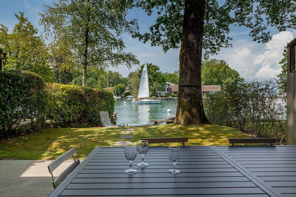 Port-Ripaille: lac et montagne + place d'amarrage in Thonon-les-Bains, Région de Thonon-les-Bains