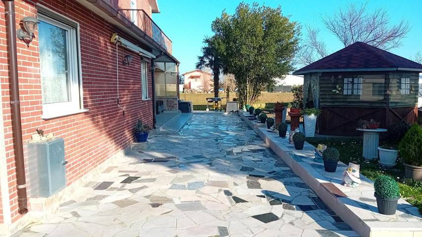 Casa vacanza per 6 persone, con Balcone e Terrazza nonché Giardino e Panorama a Porto Tolle