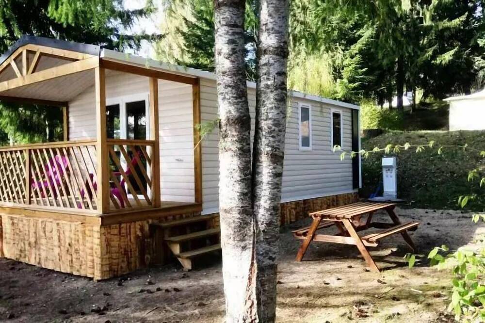 Camping pour 4 Personnes dans Champagnac-le-Vieux, Parc Naturel Régional Livradois-Forez