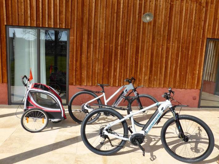 Location de vacances pour 6 personnes, avec jardin ainsi que vue et piscine, animaux acceptés à Florimont-Gaumier - 4