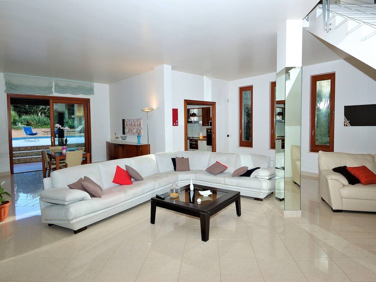 Villa a Valderice con Piscina e Giardino in Valderice, Provincia di Trapani