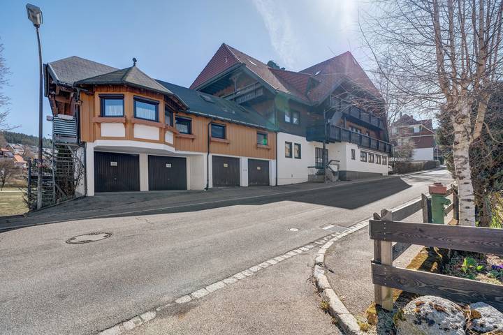 Ferienwohnung für 4 Personen, mit Seeblick und Balkon in Schonach - 2
