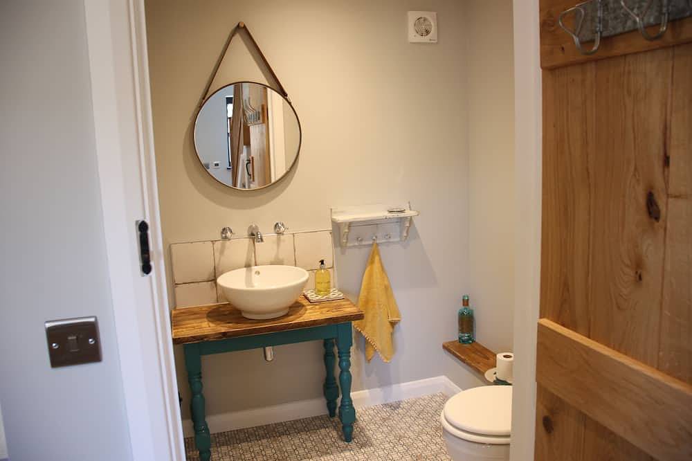 Charming and luxury retreat on our farm in Billingshurst, West Sussex