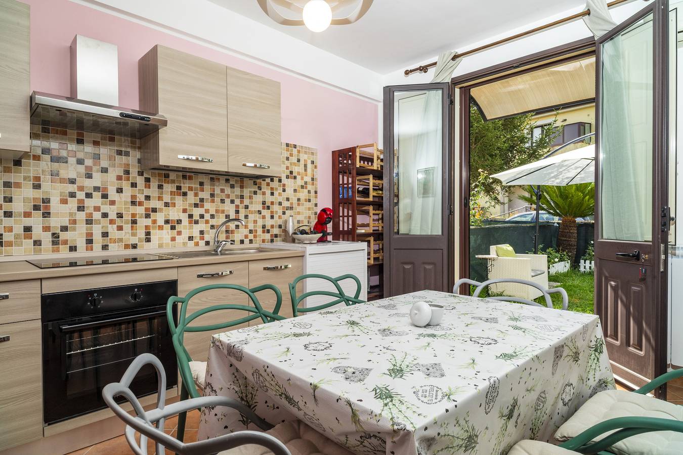Appartamento intero, Appartamento 'S Gerardo House' con vista sulle montagne, Wi-Fi e aria condizionata in Piedimonte Etneo, Etna