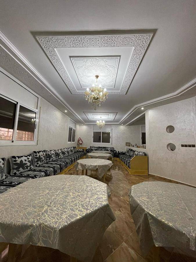 Villa pour 12 personnes, avec terrasse et vue dans Oujda
