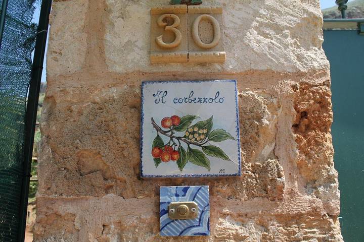 Appartamento per 2 persone, con giardino e piscina nonché panorama a Castelluzzo