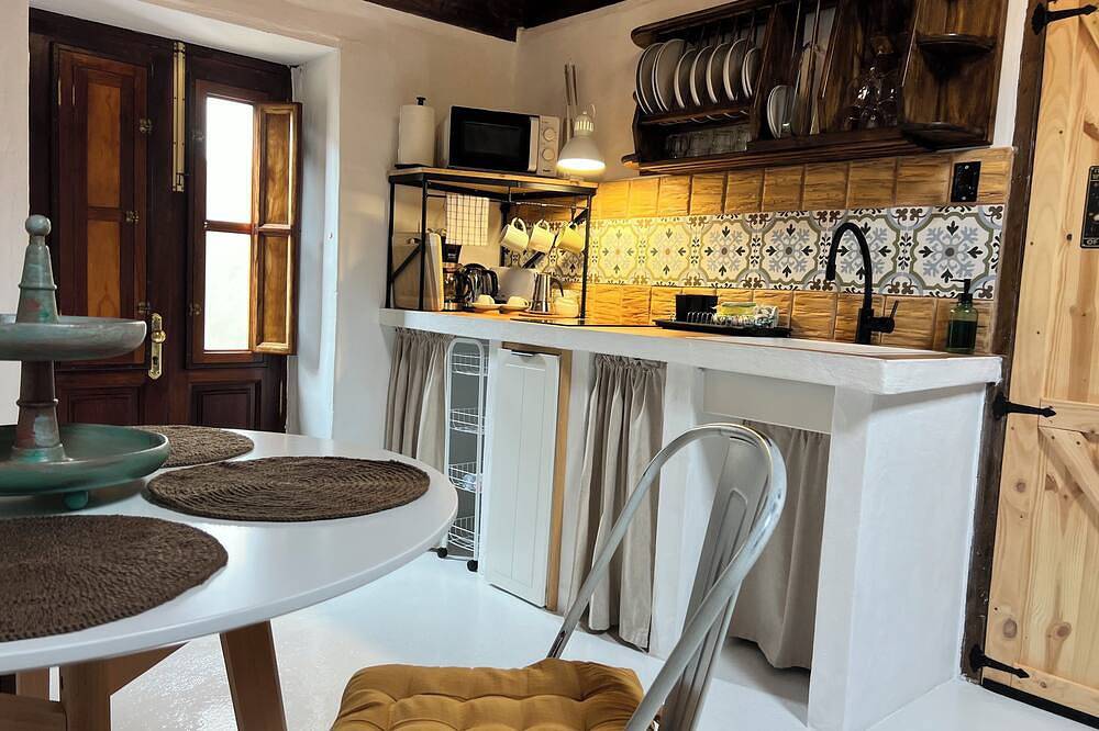 Charming Little Home Terrace with wonderful ocean and mountain views. Fast Wi-Fi in Realejo Alto, Teneriffa Nord