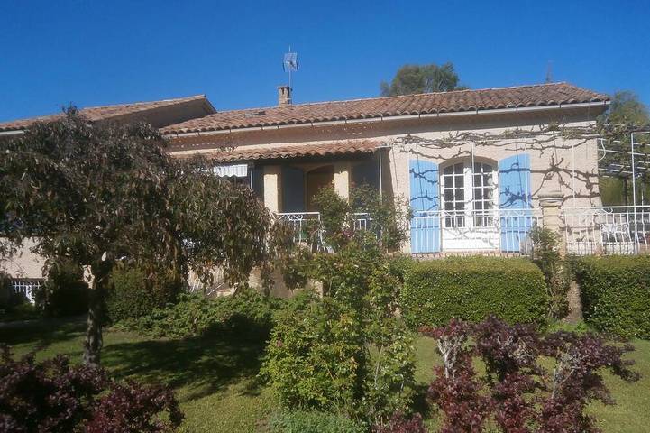 Villa pour 6 personnes, avec terrasse et jardin