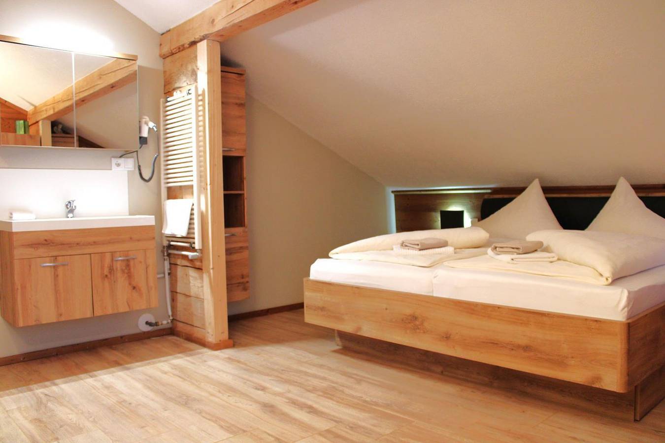 Ganze Wohnung, Geräumige Penthouse Ferienwohnung für 6 Personen mitten in Schruns in Schruns, Schruns-Tschagguns