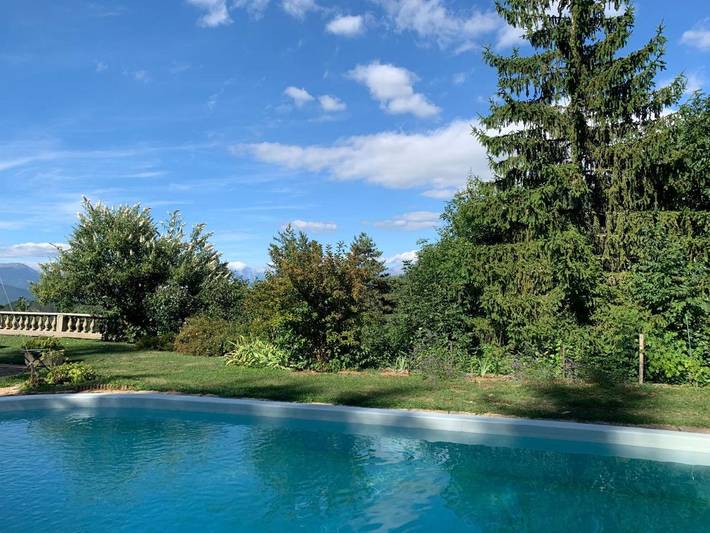 Chambre d’hôte pour 2 personnes, avec Terrasse ainsi que Jardin et Piscine à Boulc