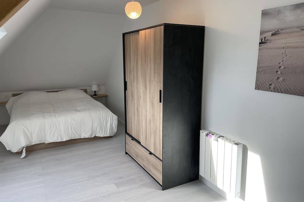 Chateau / Country House in Beuzeville, Bernay region