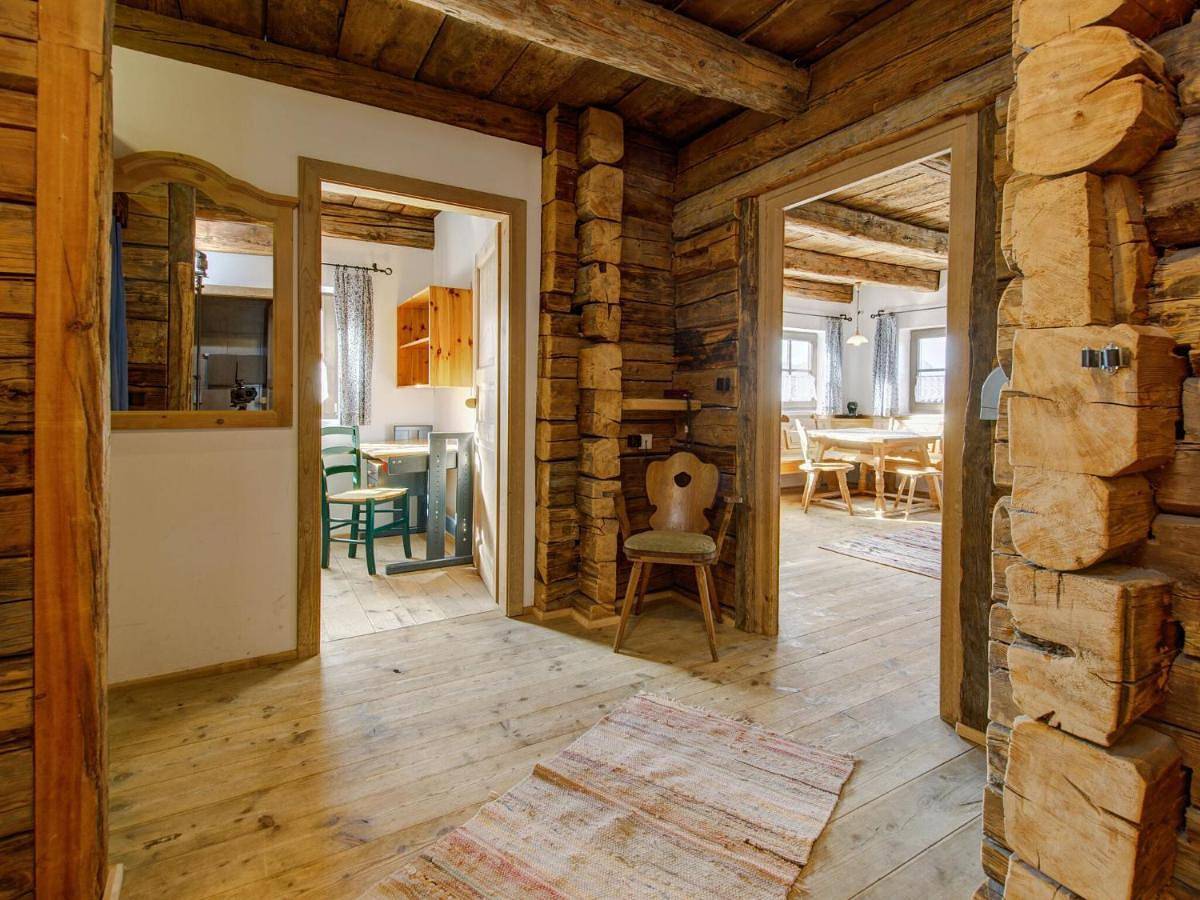 Ganze Wohnung, Chalet on Zettersfeld with Dolomite Views in Schobergruppe, Thurn