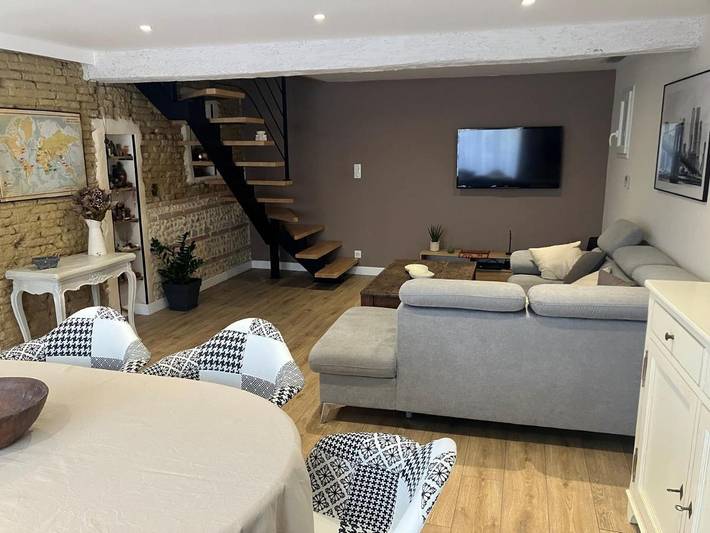 Maison de vacances pour 8 personnes, avec Terrasse ainsi que Jardin et Vue à Le Castéra