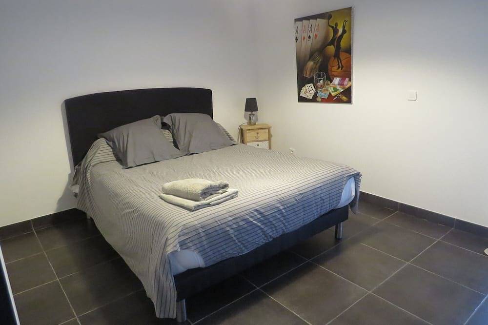 Spacious apartment in lower villa in Folelli, Penta-di-Casinca