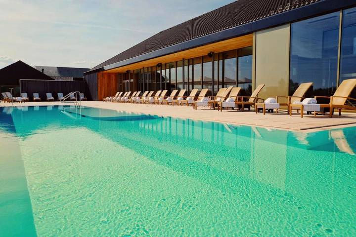 Hotel für 2 Personen, mit Balkon und Whirlpool sowie Terrasse und Garten in Donaueschingen