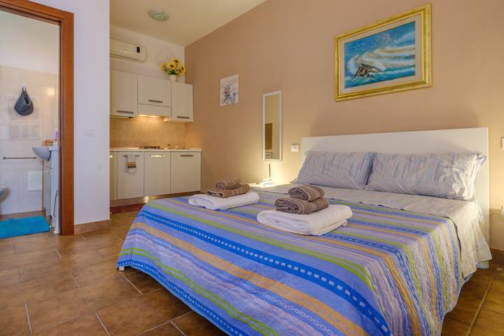 Monolocale intero, Appartamento 'Mamba House 3' con terrazza privata, giardino in comune e aria condizionata in Borgagne, Melendugno