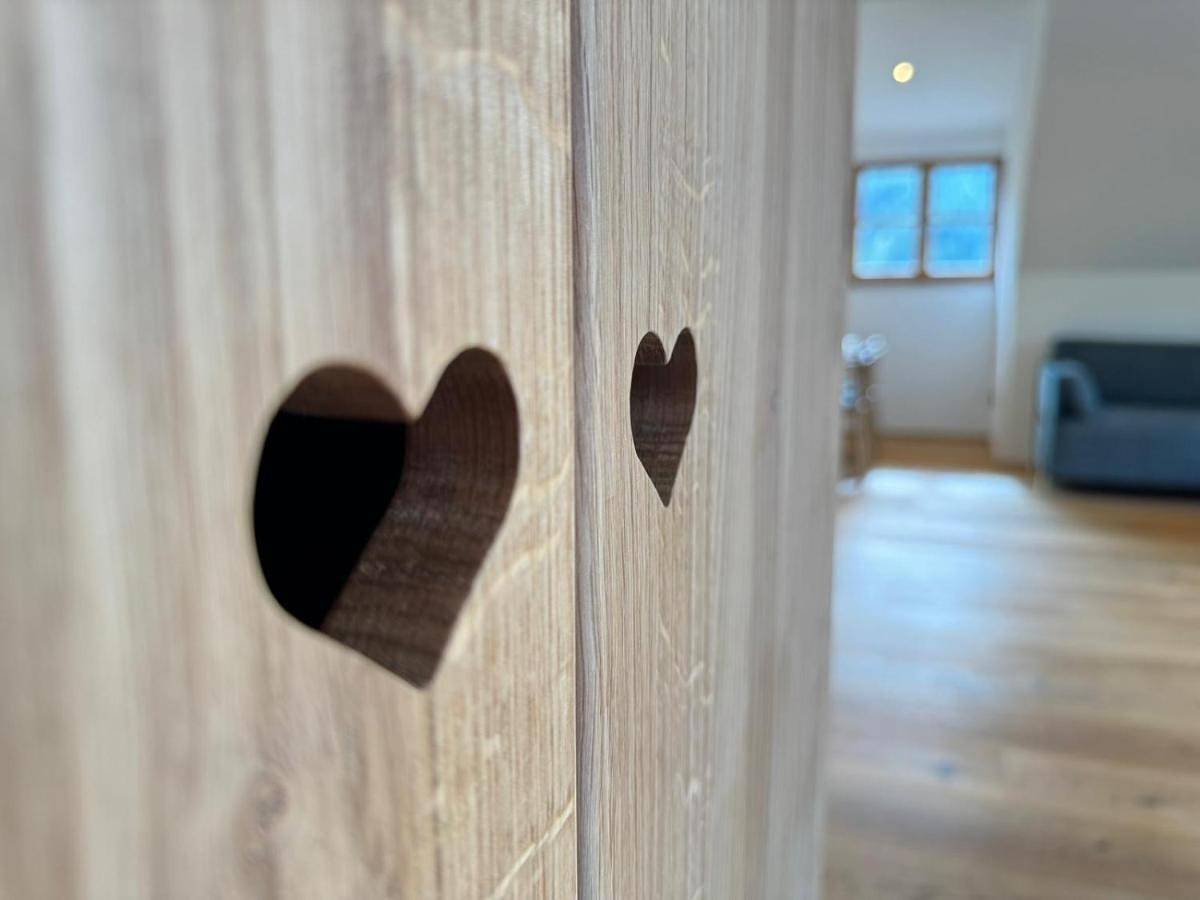 Ganze Wohnung, Das Bischof - 5 exklusive Ferienwohnungen und 1 Doppelzimmer - 4x mit privater Zirben Sauna - Semmelservice & Hindelang Plus in Vorderhindelang, Bad Hindelang