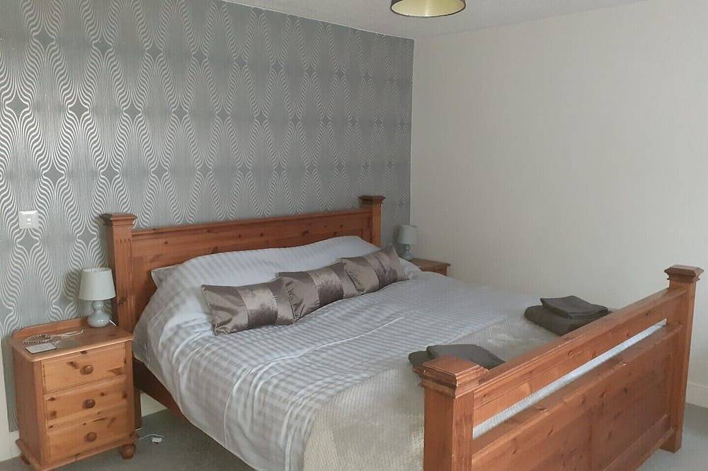 Family holiday home near both sea front and town in Great Yarmouth, The Broads